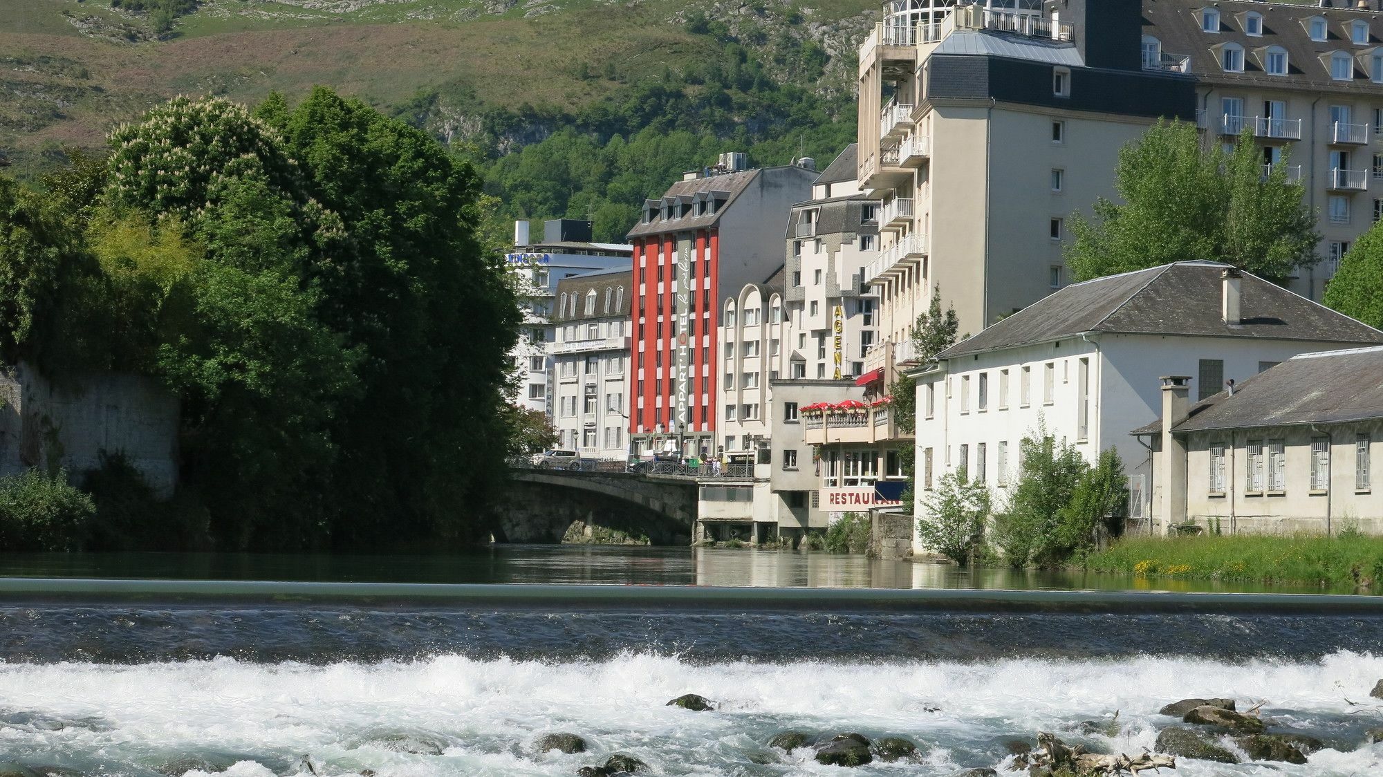 Appart'Hotel Le Pelerin Lourdes Exterior photo